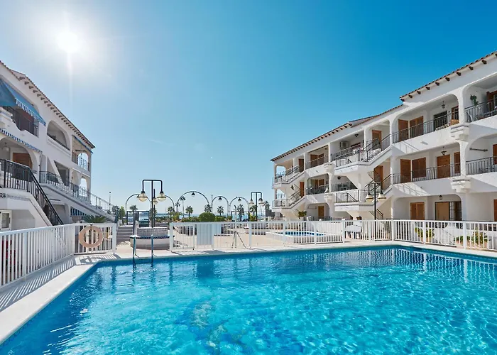 Los Naufragos Beach Apartment With Sea View