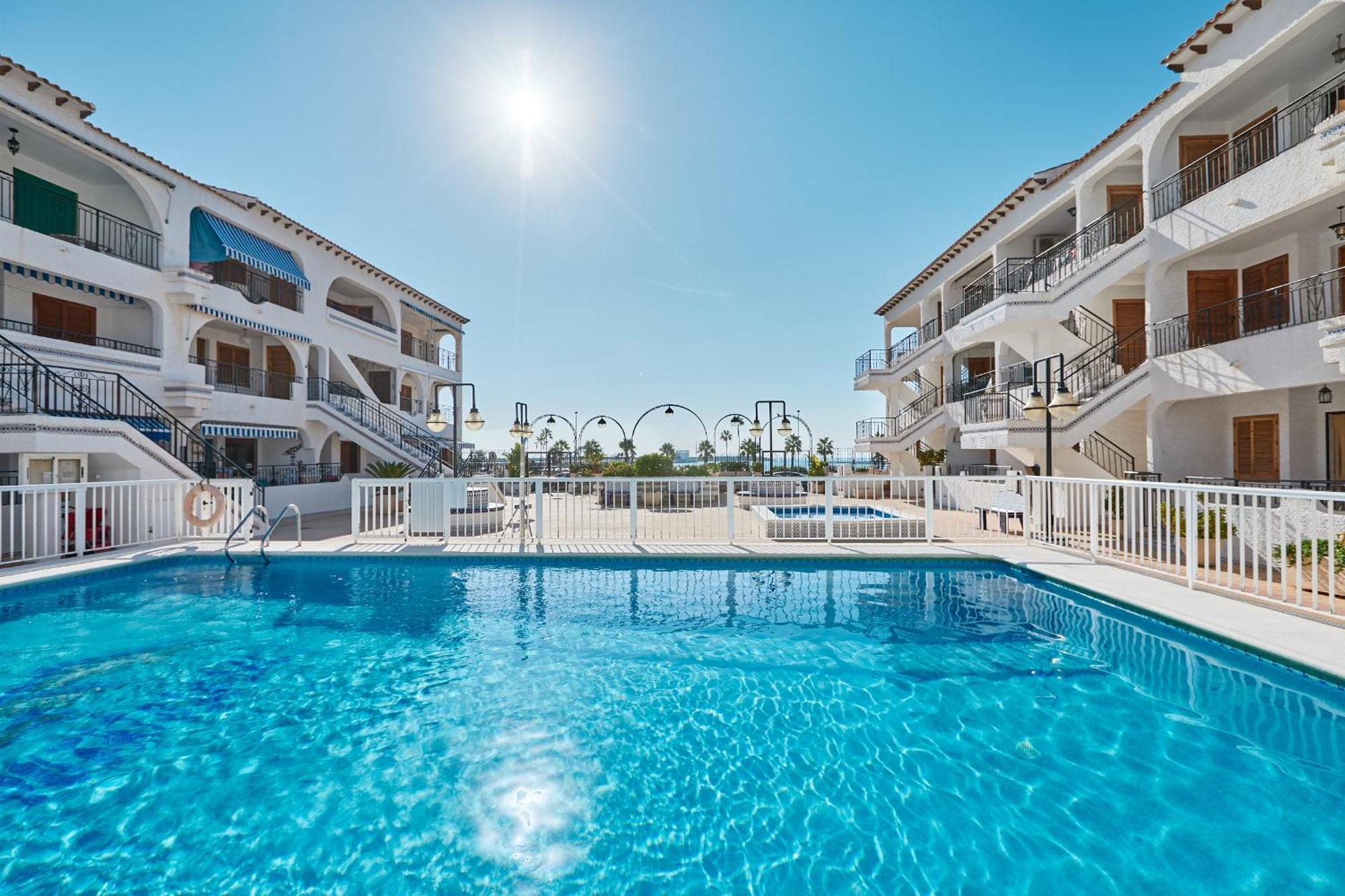 Naufragos With Sea View Apartment