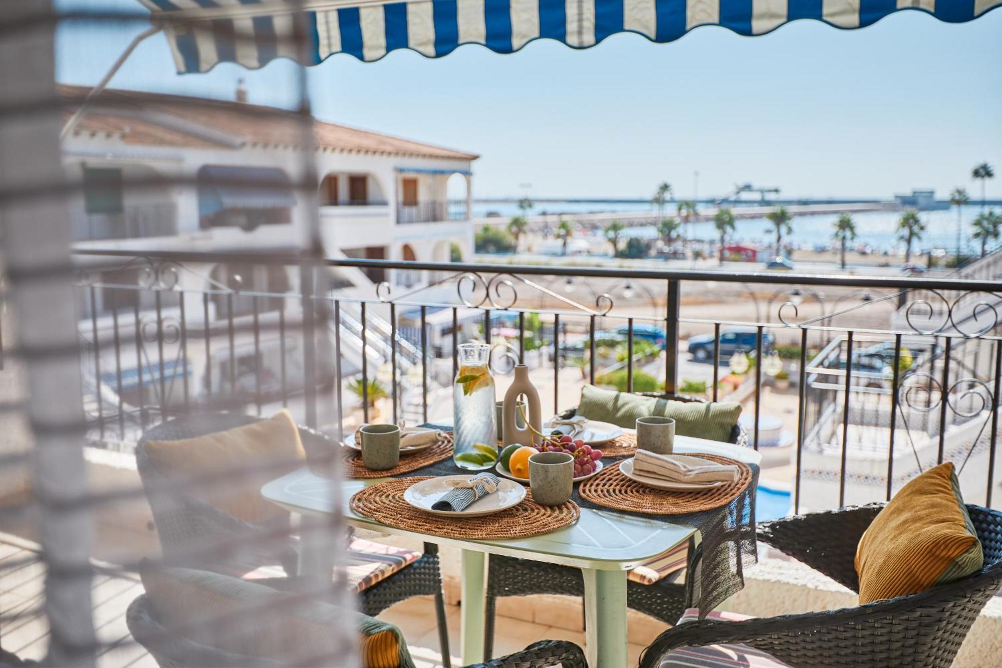 Apartamento Naufragos With Sea View